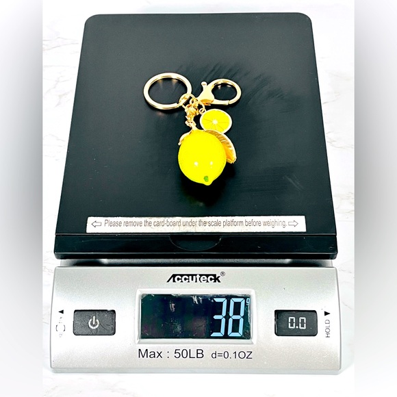 Source Unknown Lemon Keychain with Gold and Yellow Accents - Picture 5 of 5